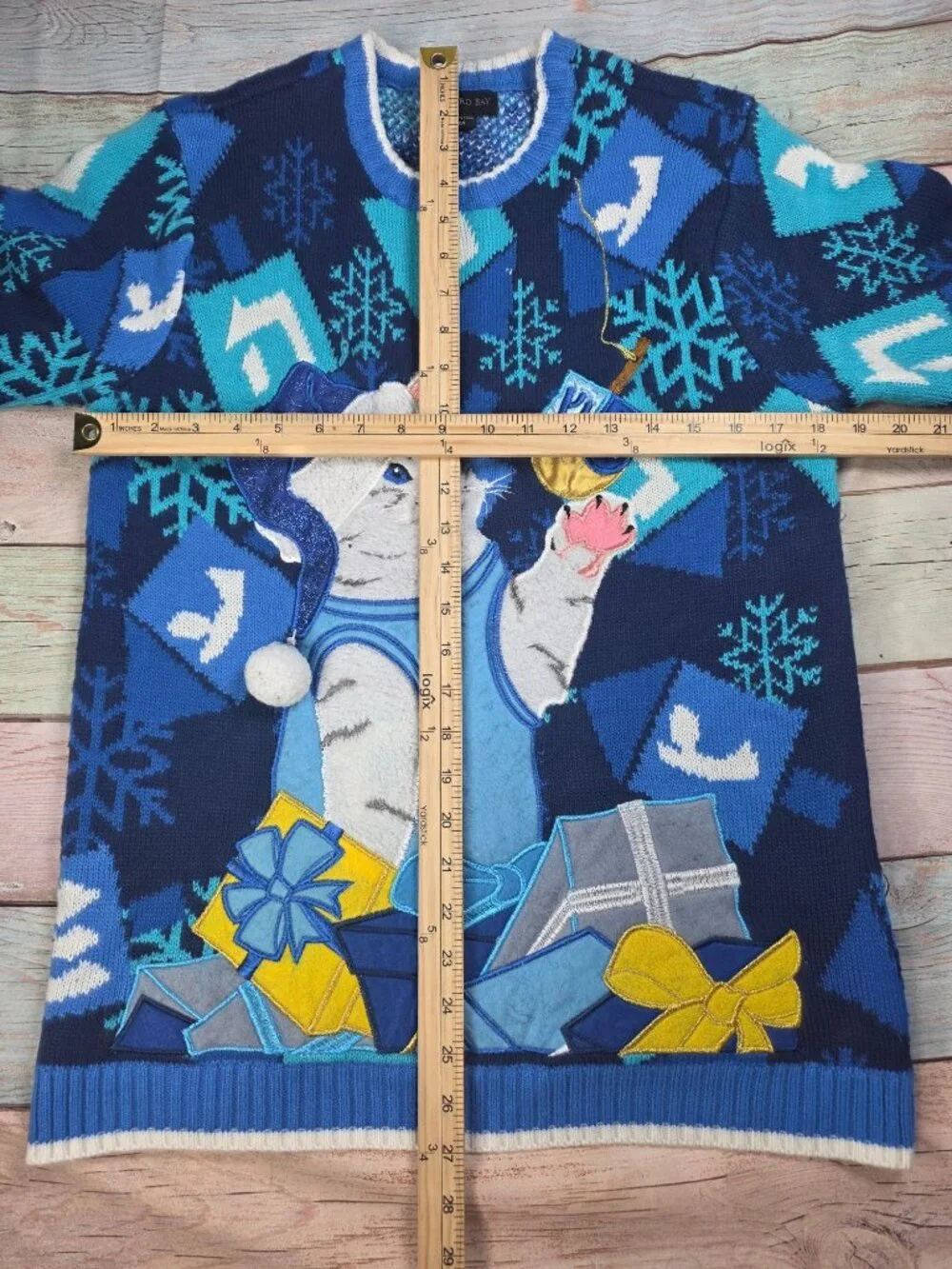 Blizzard Bay Hanukkah Cat Sweater With Dreidel & Gifts Size Medium